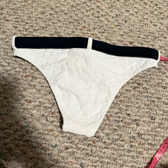 Solid & Striped Rachel Belted Bikini Bottom White Embossed Floral- Size Medium - Picture 4 of 8